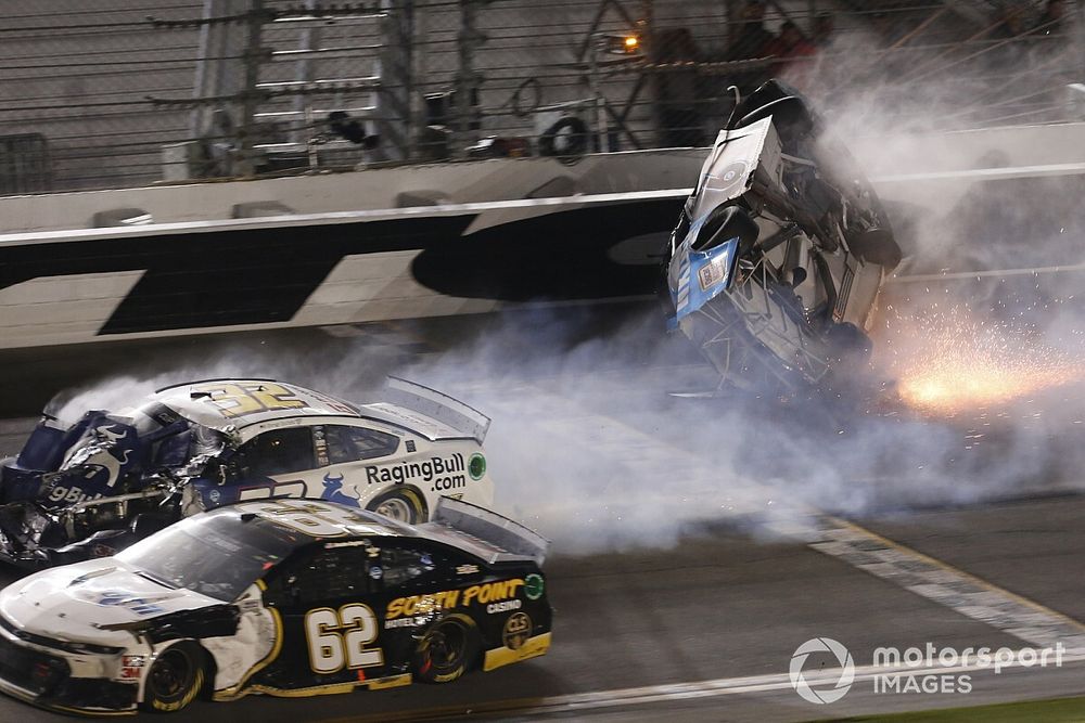 Crash of Ryan Newman, Roush Fenway Racing, Ford Mustang Koch Industries