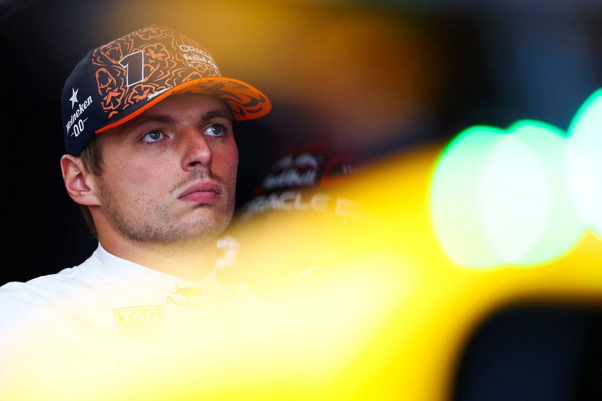 Verstappen regarde surtout derrière lui en vue de la course