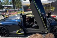 El raro y valios&iacute;simo supercoche Aston Martin con el que Alonso lleg&oacute; a Monza