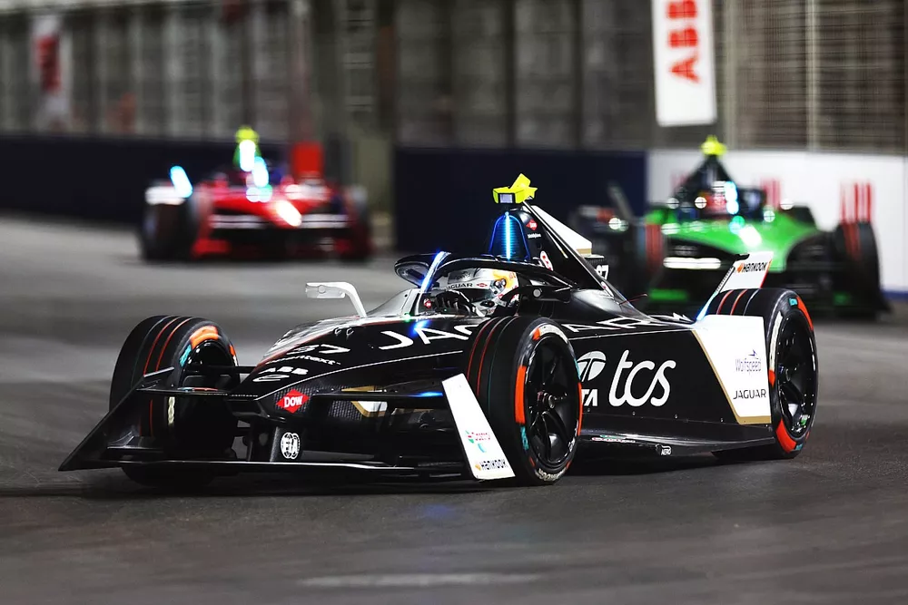 Nick Cassidy, Jaguar TCS Racing, Jaguar I-TYPE 6