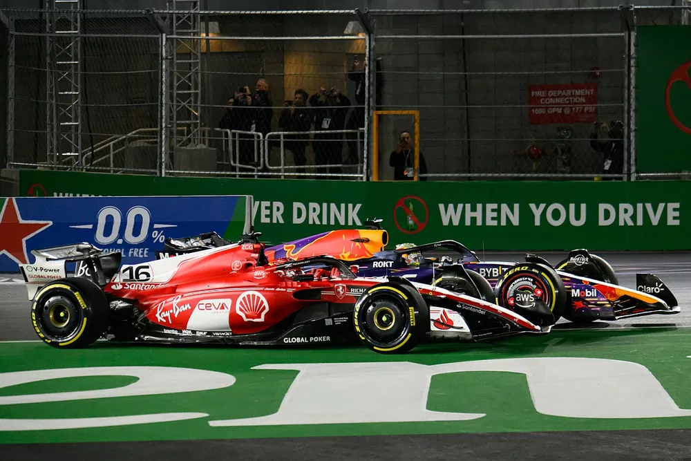 Charles Leclerc, Ferrari SF-23,Max Verstappen, Red Bull Racing RB19