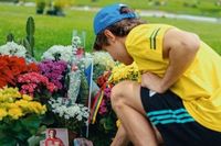 F1: Antonelli visita túmulo de Senna em São Paulo 