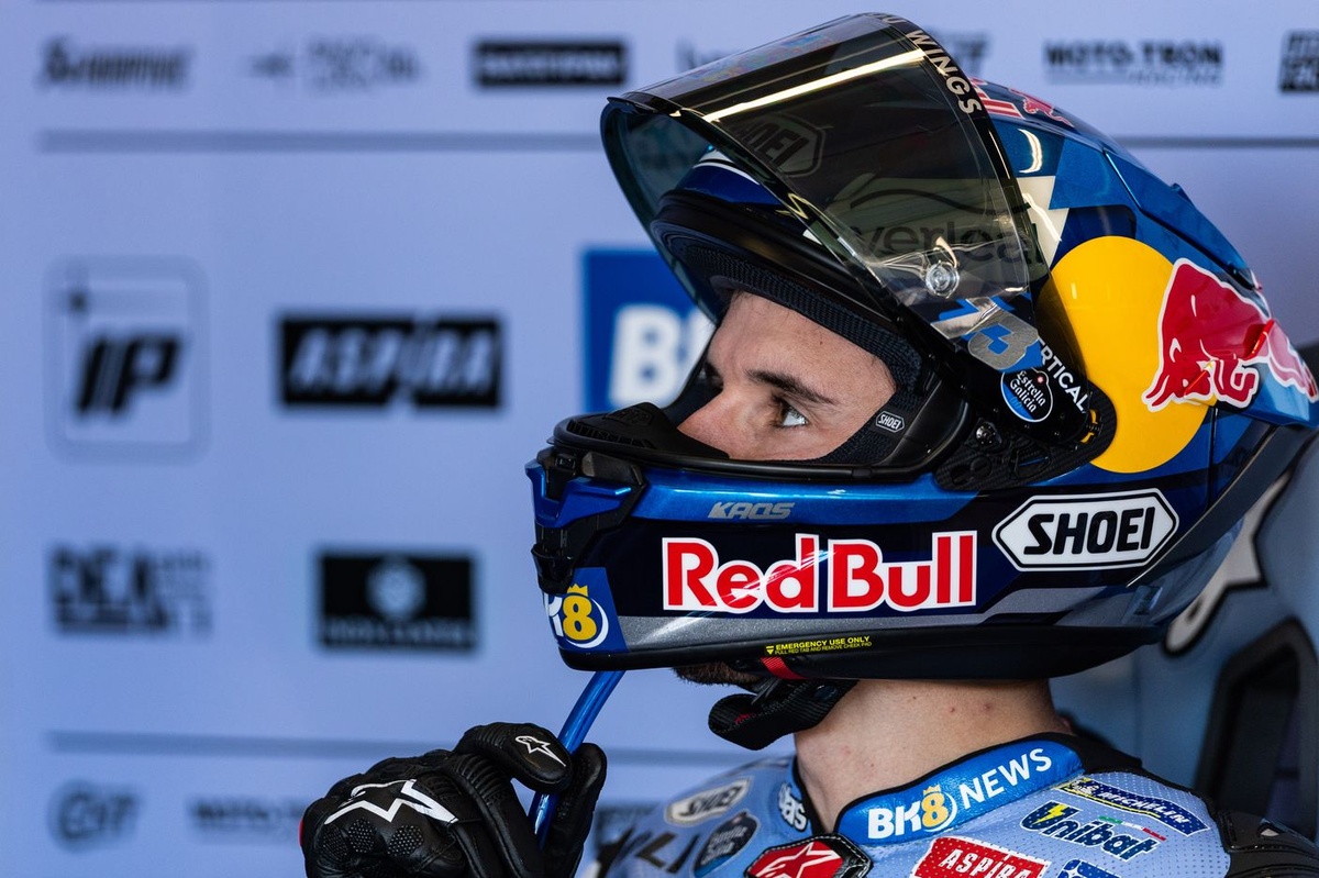 Álex Márquez dévoile le casque très abîmé de son accident