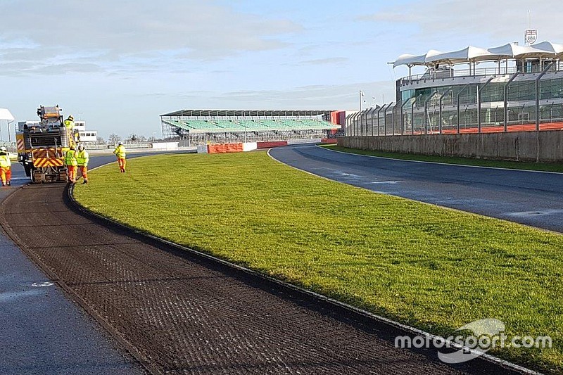 Silverstone pisti yeniden asfaltlanacak