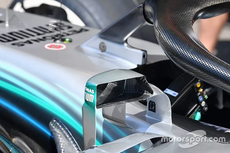 Mercedes-AMG F1 W09 detalle del espejo