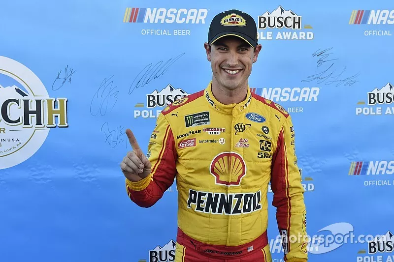 Pole Sitter Joey Logano, Team Penske, Ford Mustang Shell Pennzoil