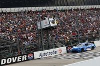 NASCAR: Hamlin supera Briscoe pela vitória em Dover após duas prorrogações