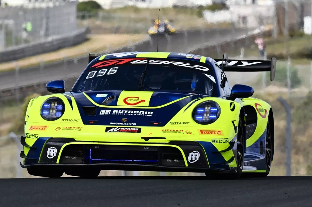 #96 Rutronik Racing, Porsche 911 GT3 R (992): Patric Niederhauser, Sven Muller