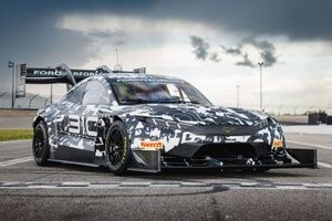 Ford s'attaque &agrave; Pikes Peak avec une Mustang Mach-E explosive