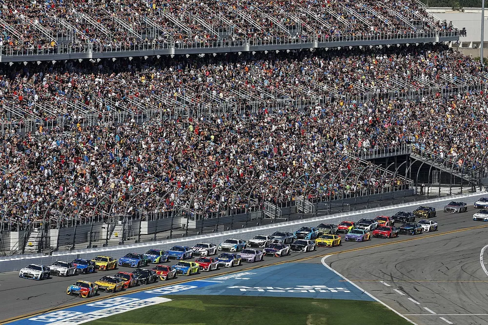 Brad Keselowski, RFK Racing, Ford Mustang Castrol Kohler Generators, Kyle Busch, Joe Gibbs Racing, Toyota Camry M&M's, Austin Cindric, Team Penske, Ford Mustang Discount Tire, Christopher Bell, Joe Gibbs Racing, Toyota Camry DeWalt, Martin Truex Jr., Joe Gibbs Racing, Toyota Camry Bass Pro Shops