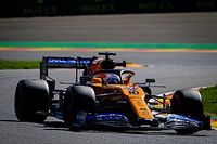Sainz y los Renault vuelven al motor antiguo en Spa