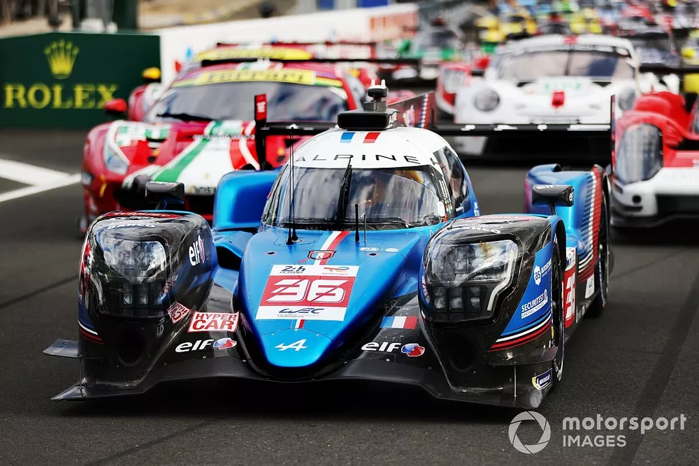 #36 Alpine Elf Team Alpine A480 - Gibson LMP1 di Andr&eacute; Negrao, Nicolas Lapierre, Matthieu Vaxiviere
