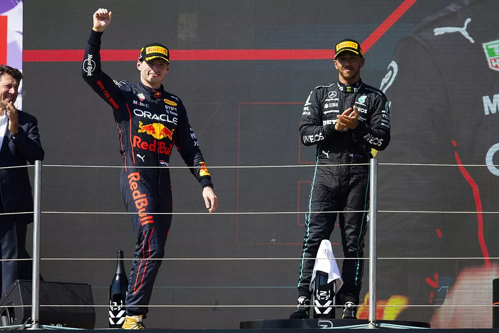 Podio: ganador Max Verstappen, Red Bull Racing