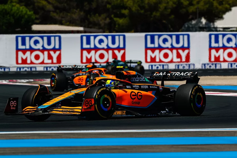 Lando Norris, McLaren MCL36, Daniel Ricciardo