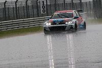 China: a Ningbo arriva il nubifragio in Gara 3, bandiera rossa e vittoria al TeamWork Motorsport
