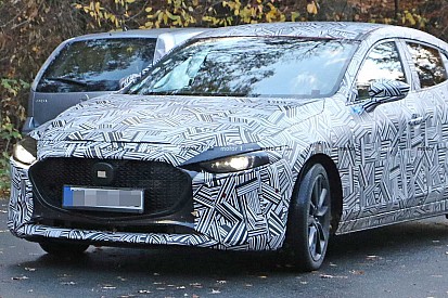 Нову Mazda3 «засвітили» на дорогах до офіційної прем'єри