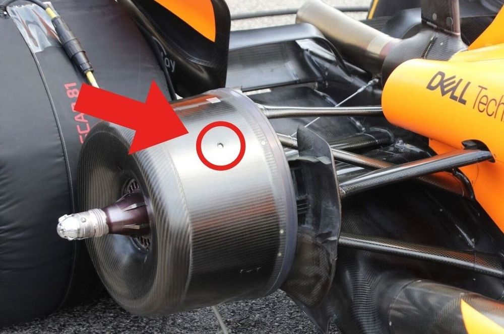 Agujero en el tambor de freno del McLaren MCL38