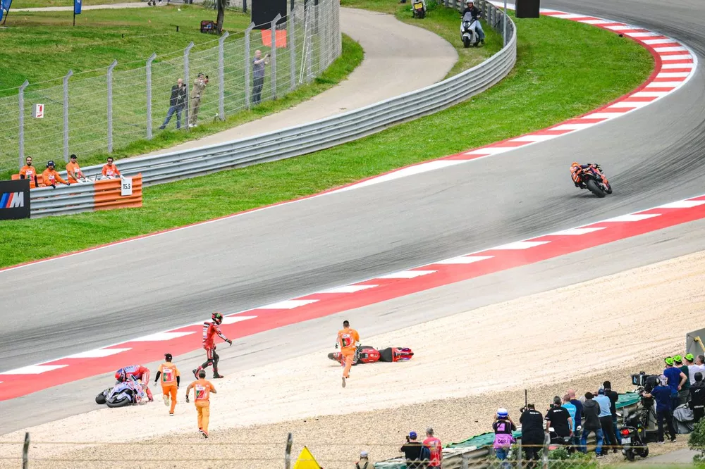 Francesco Bagnaia, Ducati Team, Marc Marquez, Gresini Racing crash
