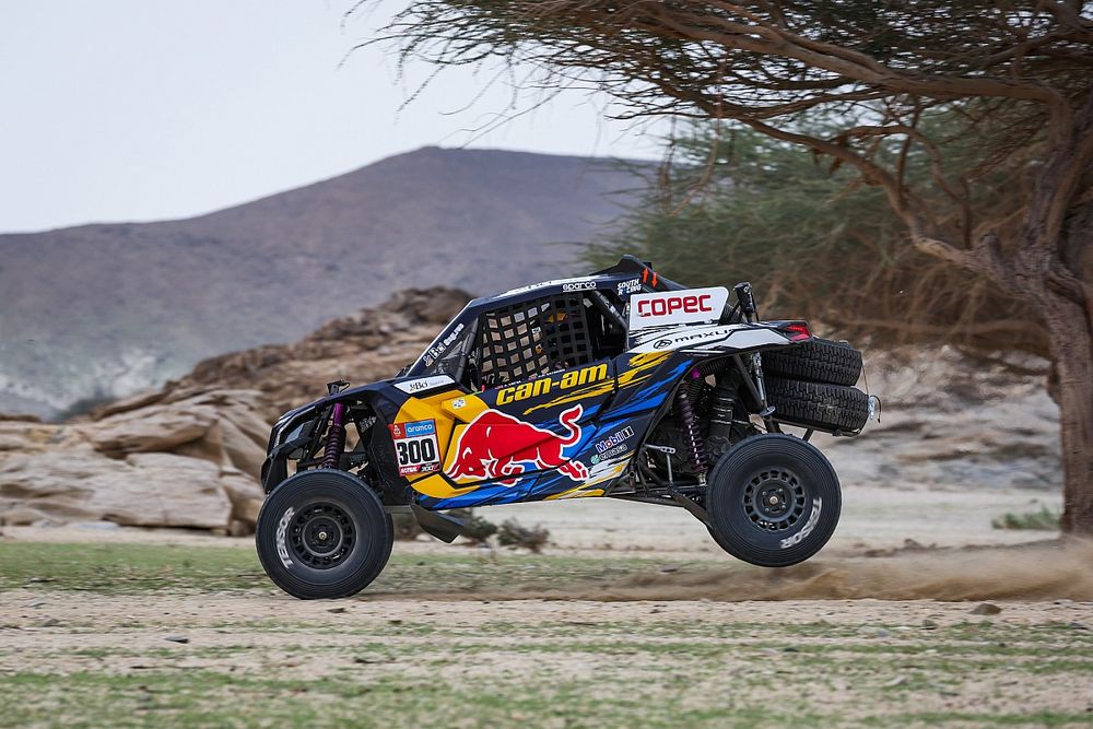 #300 Red Bull Can-AM Factory Racing Can-AM: Contardo Francisco Lopez, Juan Pablo Latrach Vinagre