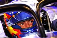Sainz: "Con Hamilton, las posibilidades de Ferrari no har&aacute;n m&aacute;s que aumentar"