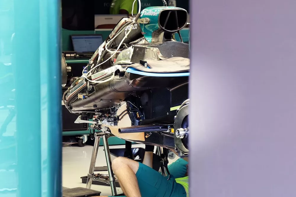 Detalles del Aston Martin AMR24
