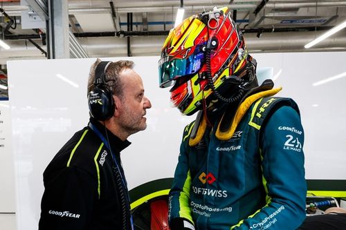 Rubens Barrichello segue jornada 'silenciosa' com filho no WEC: "Olho para Dudu com um sonho"