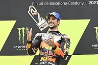 Oliveira gana sorpresivamente la carrera de MotoGP en Barcelona 