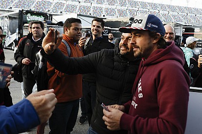 Alonso: Rolex 24 atmosphere "unthinkable" in F1