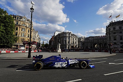 Carros atuais da F1 podem participar de demos em 2018