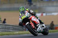 Crutchlow sorprende con la mejor vuelta del día; fea caída de Viñales