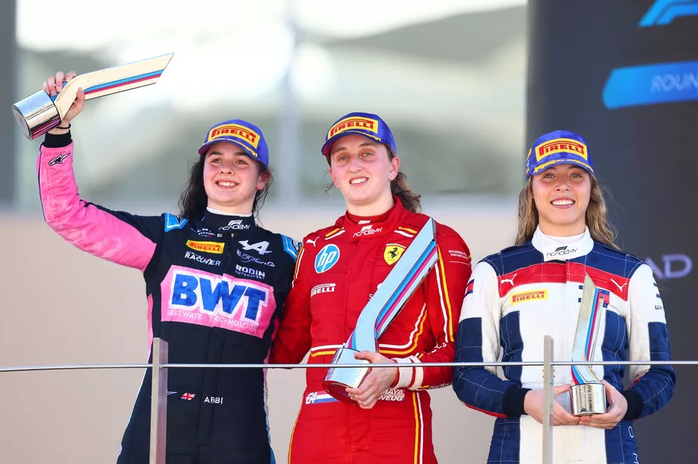 Race winner Maya Weug,  PREMA Racing, second place Abbi Pulling, Rodin Motorsport, third place Nerea Marti, Campos Racing celebrate on the podium