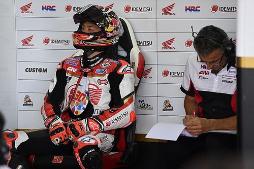 Crutchlow: "Nakagami solo quer&iacute;a ir r&aacute;pido para decir que necesita una moto oficial"