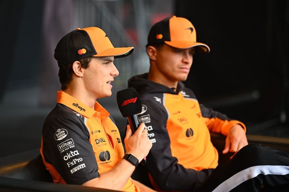 Lando Norris, McLaren, Oscar Piastri, McLaren