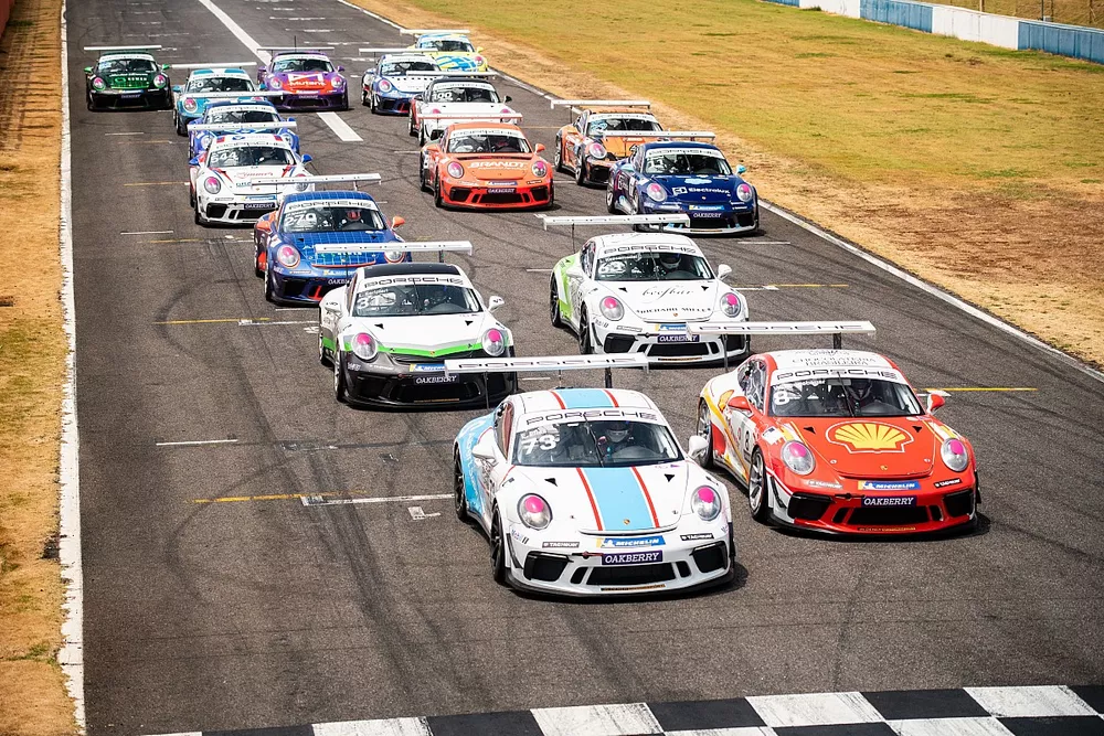 Largada da Porsche Carrera Cup em Goi&acirc;nia