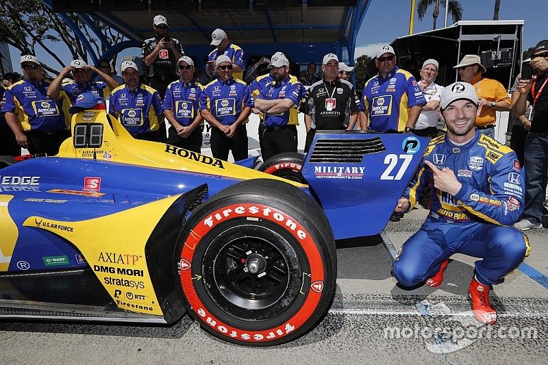 Pole Award Winner Alexander Rossi, Andretti Autosport Honda