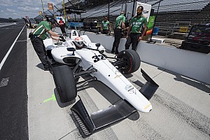 Juncos trabaja arduamente para calificar en Indy 500