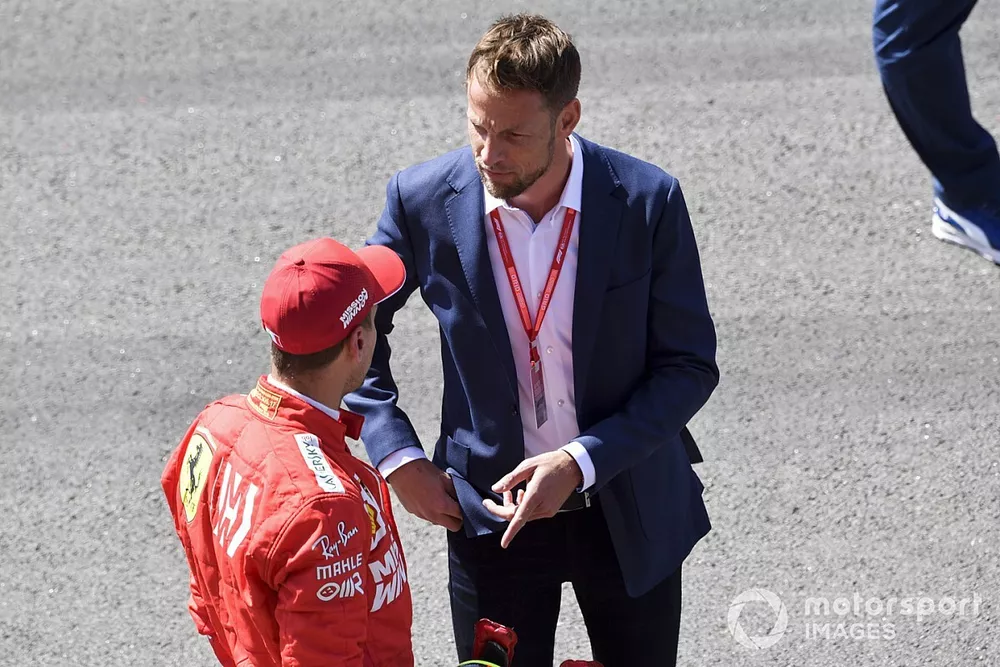 Sebastian Vettel, Ferrari, con Jenson Button, Sky Sports F1