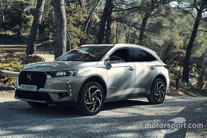 DS Automobiles представила гібридний кросовер DS 7 потужністю 300 к.с.
