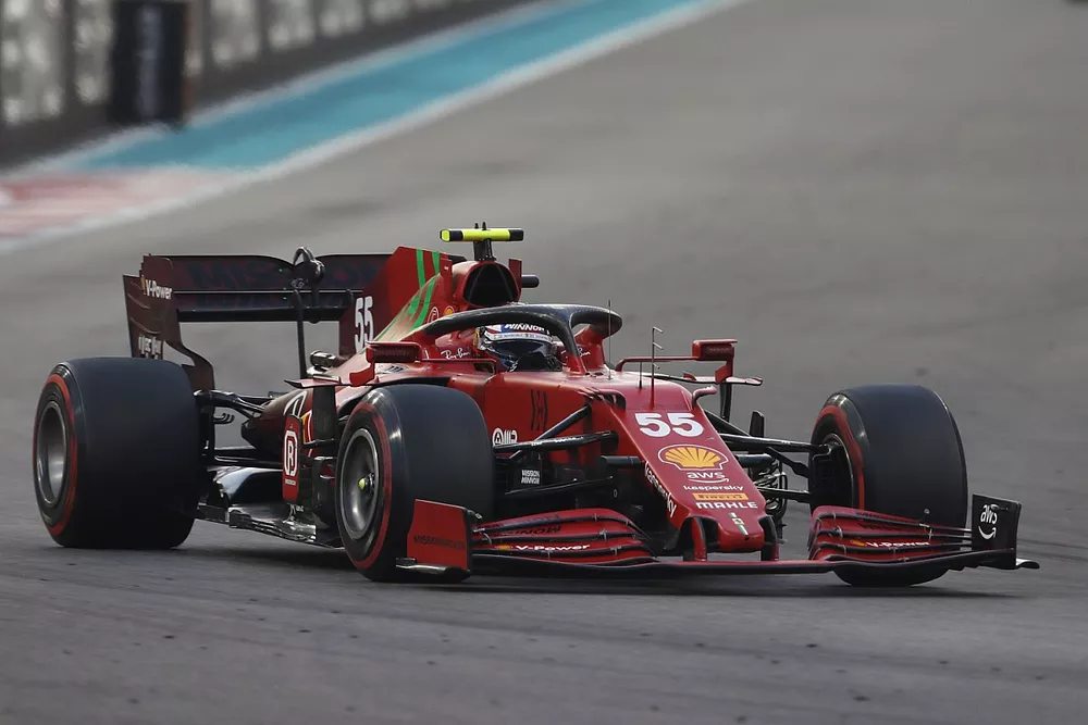 Carlos Sainz Jr., Ferrari SF21
