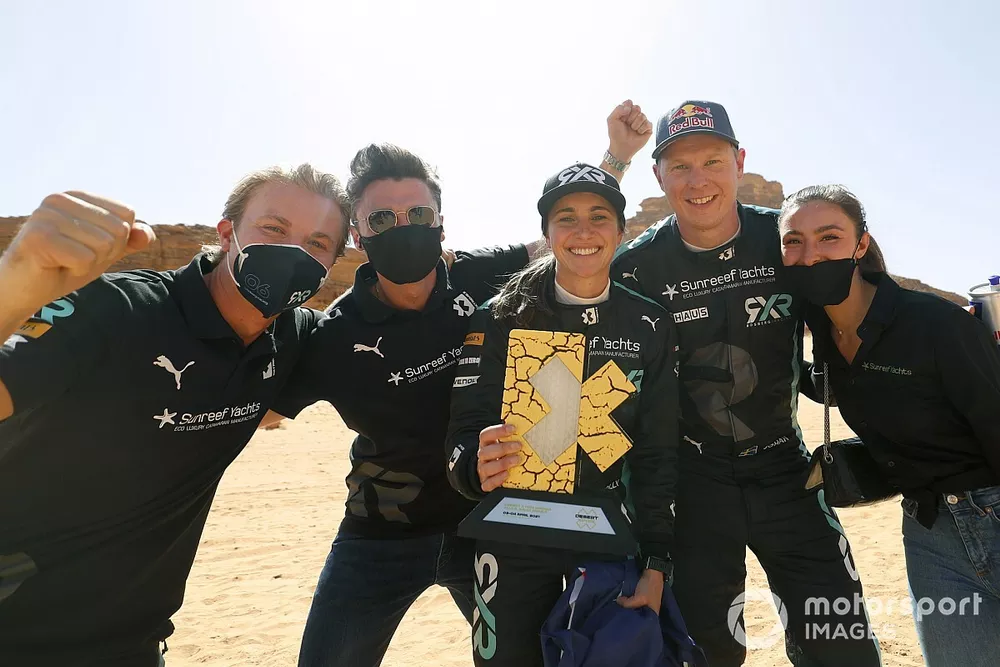 Nico Rosberg, founder and CEO, Rosberg X Racing Molly Taylor, Johan Kristoffersson, Rosberg X Racing celebrate with trophy