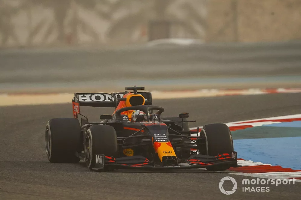 Max Verstappen, Red Bull Racing RB16B 