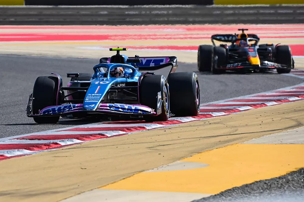 Pierre Gasly, Alpine A523, Max Verstappen, Red Bull Racing RB19