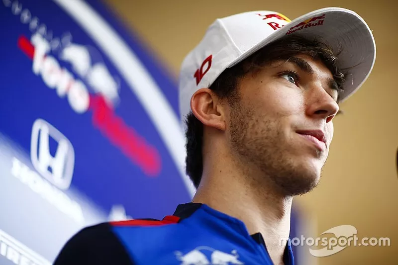 Pierre Gasly, Toro Rosso, parle aux journalistes