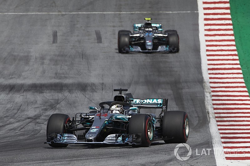 Mercedes teams get tweaked fuel pump for Silverstone