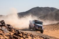 Van den Brink maakt terrein goed met vierde etappezege in Dakar 2026