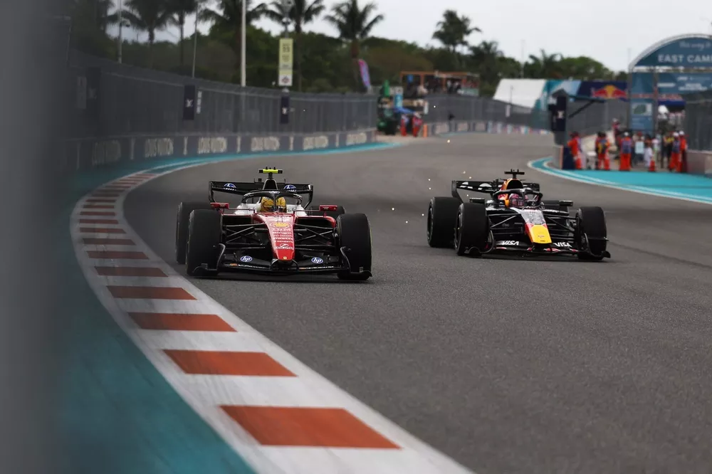 Lewis Hamilton, Ferrari, Max Verstappen, Red Bull Racing