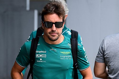 Alonso: "F1 é mais egoísta, glamourosa e falsa"