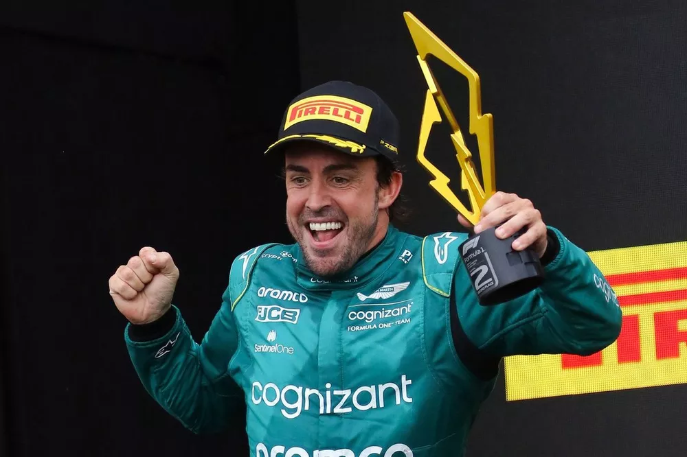 Fernando Alonso, Aston Martin F1 Team, 2nd position, on the podium with his trophy