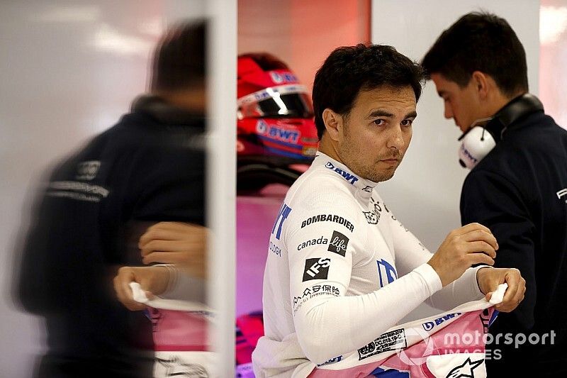 Sergio Pérez, Racing Point en el garaje antes de probar