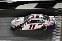 Hamlin sobrevive ao caos e conquista 500 Milhas de Daytona